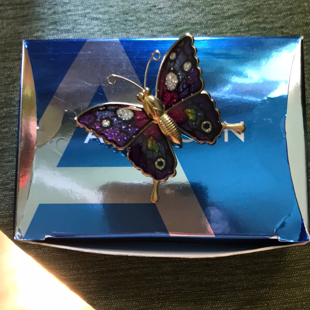 Avon Butterfly pin. Beautiful colors! Excellent!